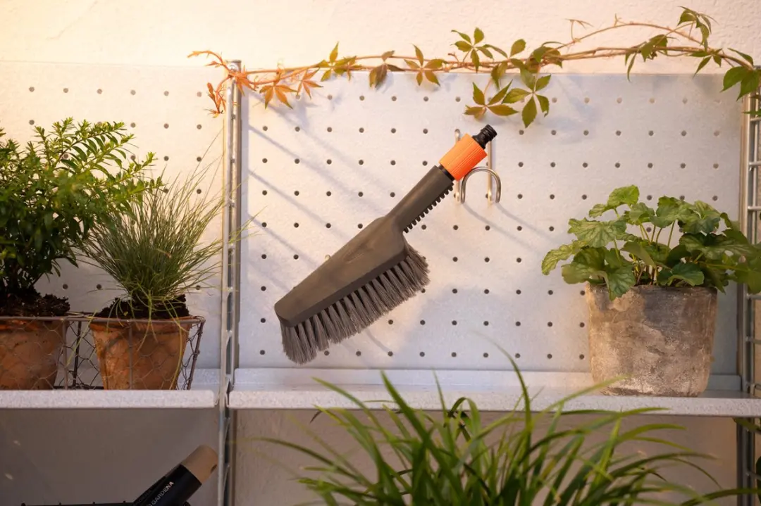Gardena Cleansystem Handborstel M Soft - Slangaansluiting - afbeelding 4 van 6