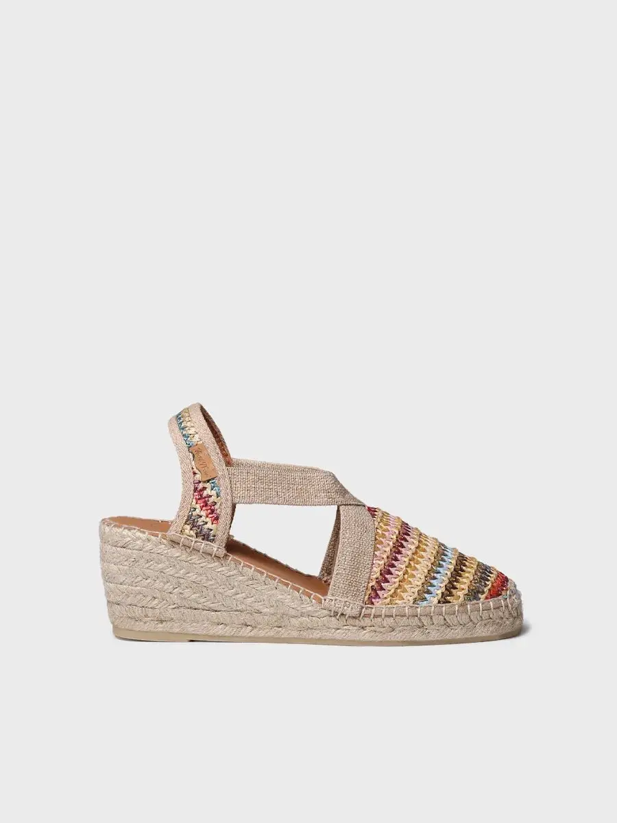 Espadrille met middelhoge sleehak van veelkleurig raffia