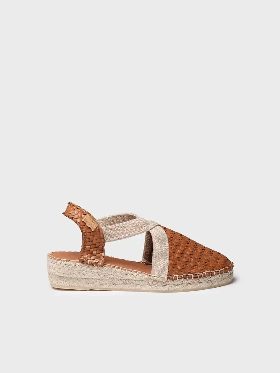 Gesloten espadrille voor dames van gevlochten leer met sleehak