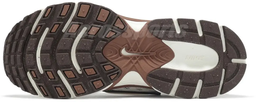Nike V5 RNR Sneakers Dames - 36.5 - Silver/Sail/Orewood Brown - afbeelding 4 van 6