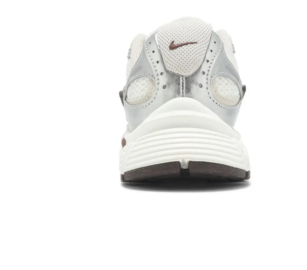 Nike V5 RNR Sneakers Dames - 36.5 - Silver/Sail/Orewood Brown - afbeelding 5 van 6