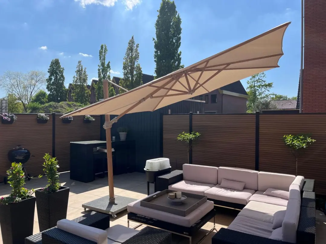 4 Seasons Outdoor Siesta Premium Zweefparasol 300x300 - Zand/Houtlook - afbeelding 5 van 5