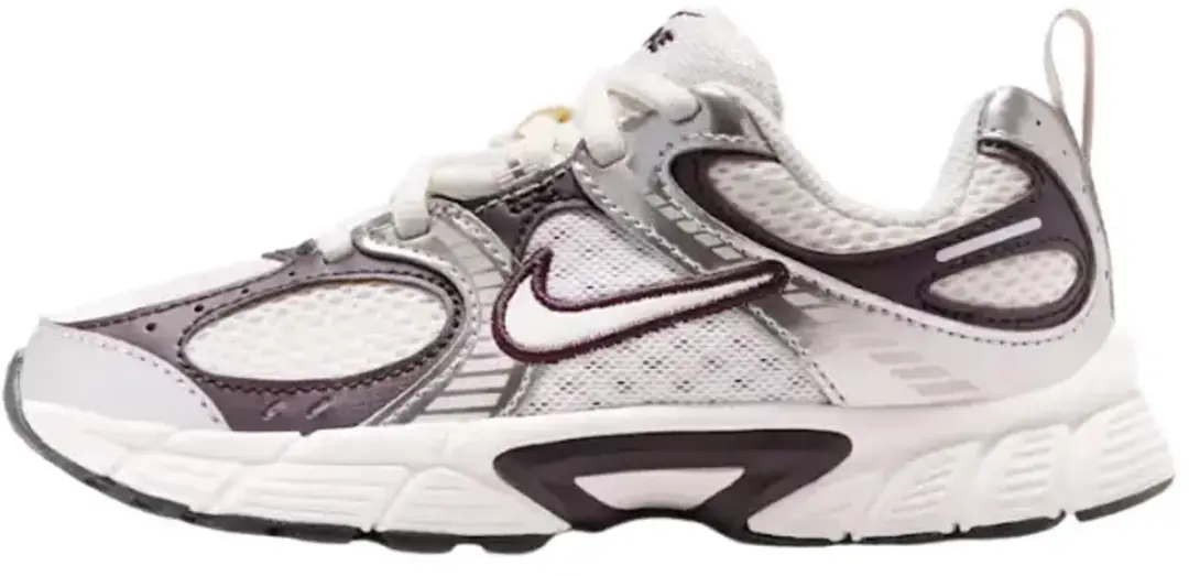 Nike v5 rnr lace in de kleur zwart.