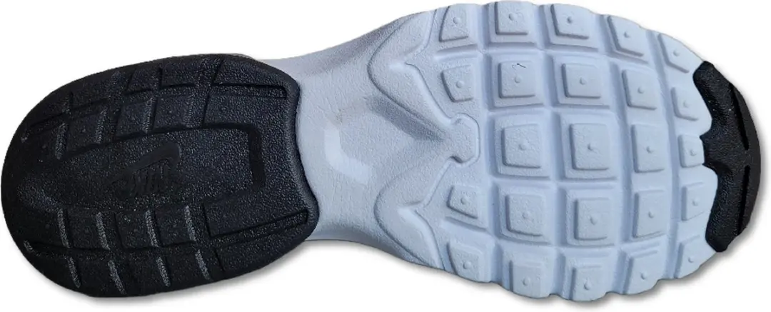 Nike Air Max Invigor Sneakers 38.5 - Zwart/Wit