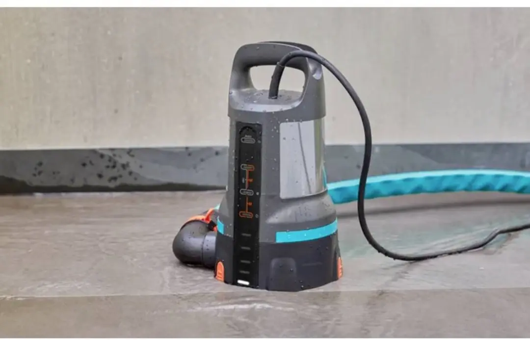 Gardena Dompelpomp 11000 Aquasensor 450W - RVS Zilver/Zwart - afbeelding 3 van 6