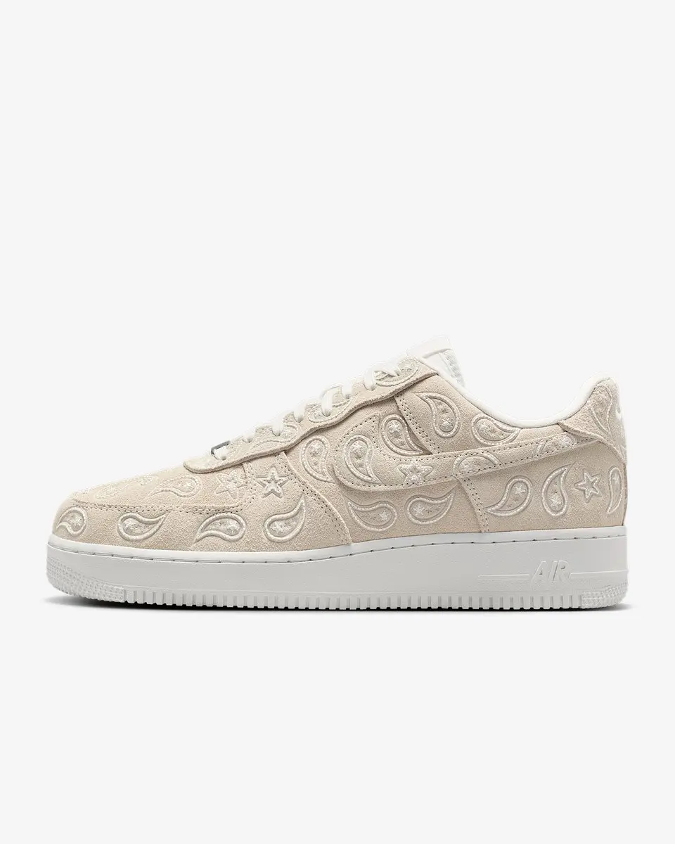 Nike Air Force 1 '07 LV8