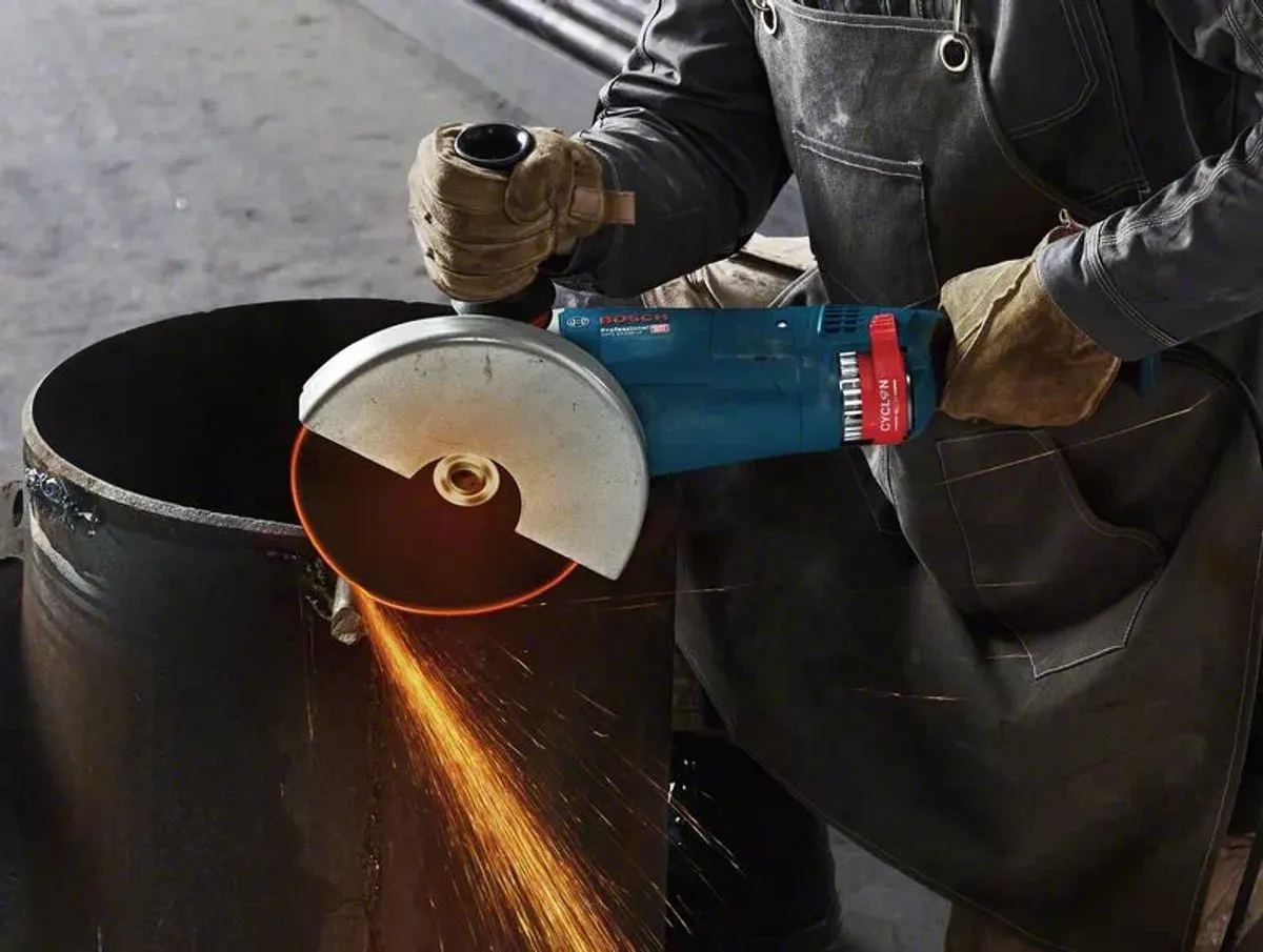Bosch Professional GWS 24-230 JZ Haakse Slijper 2400W