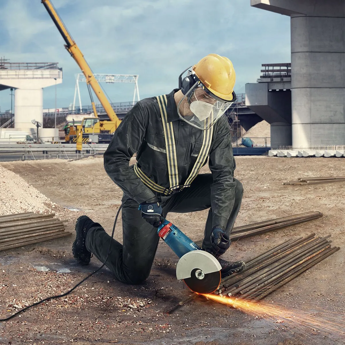 Bosch Professional GWS 24-230 JZ Haakse Slijper 2400W