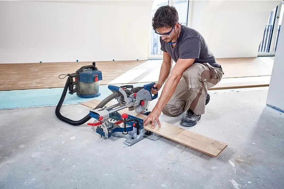 Bosch Professional GCM 18V-216 Afkortzaag - 1500W - 216mm