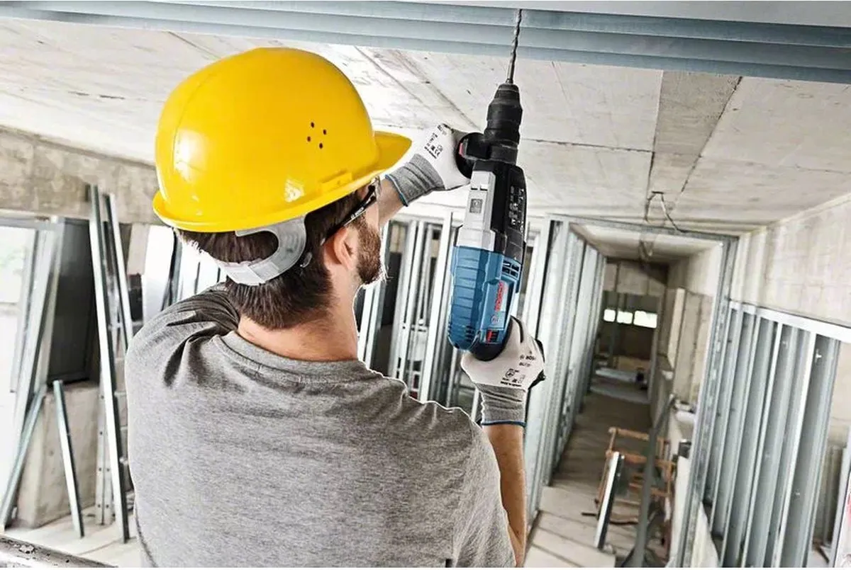 Bosch Professional GBH 2-28 F Boorhamer 880W - 3,2J