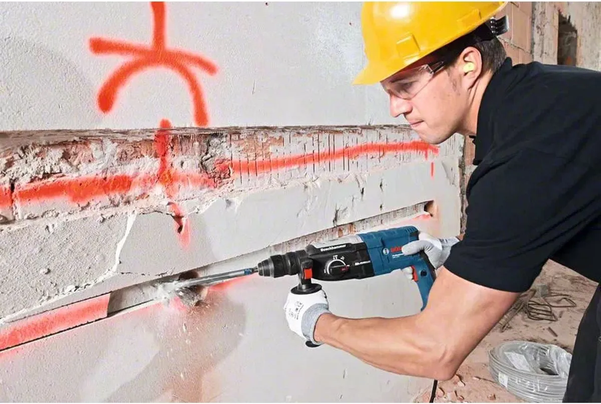 Bosch Professional GBH 2-28 F Boorhamer 880W - 3,2J