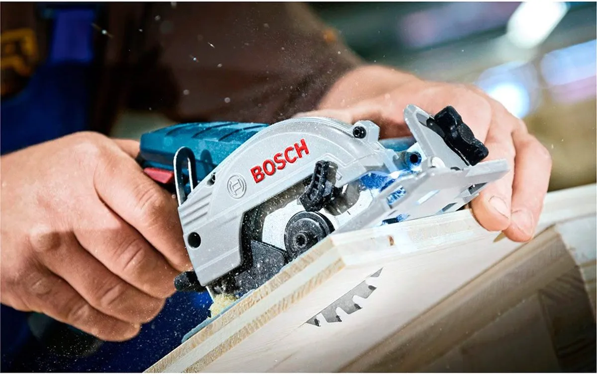 Bosch Professional GKS 12V-26 Cirkelzaag - 2x 12V accu - L-Boxx