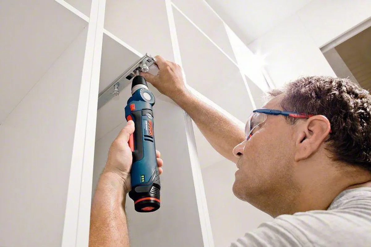 Bosch Professional GWB 10,8-Li Blau Accu-Winkelschrauber - 10mm Metaal