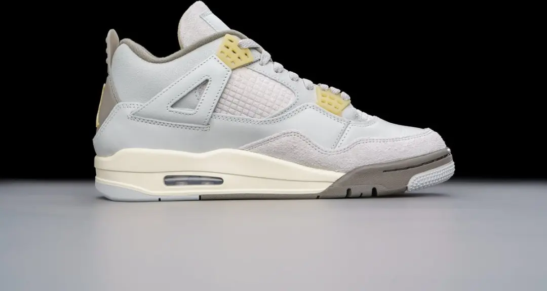 Air Jordan 4 Retro SE Craft Photon Dust