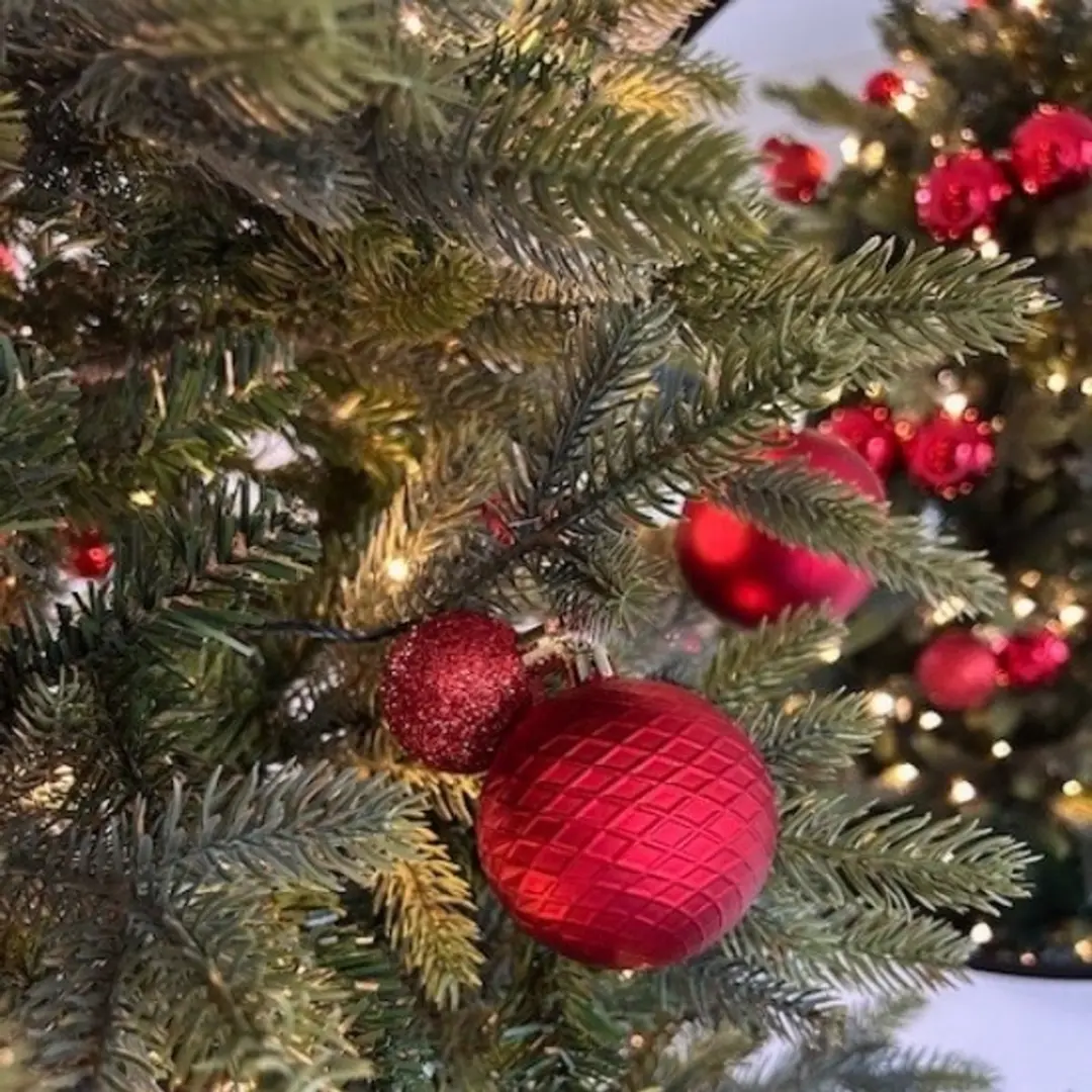 Decoris Kunststof Kerstballen Mix - 100 Stuks - Kerstrood - afbeelding 2 van 6