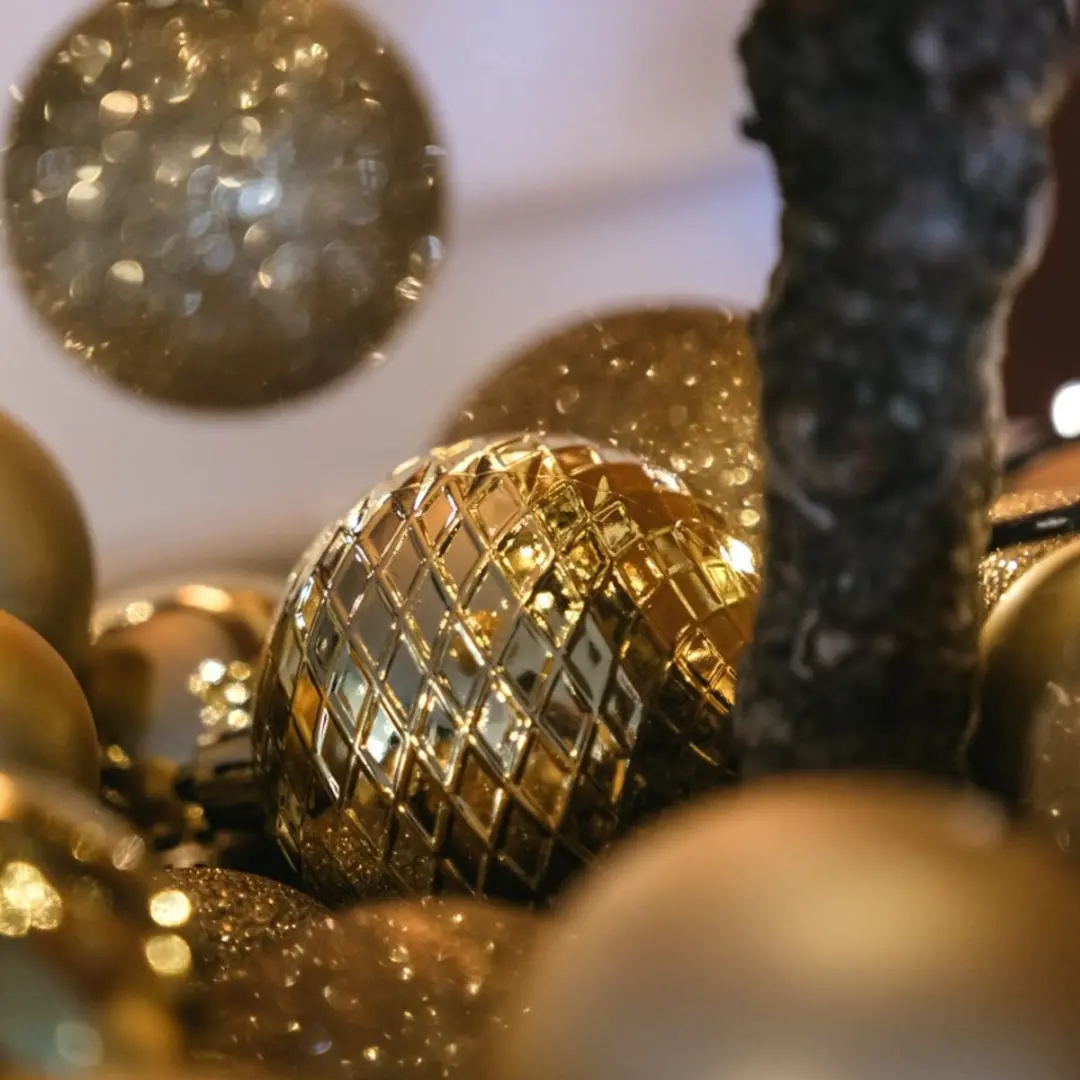 Decoris Kunststof Kerstballen Mix Lichtgoud - 100 Stuks - afbeelding 5 van 6