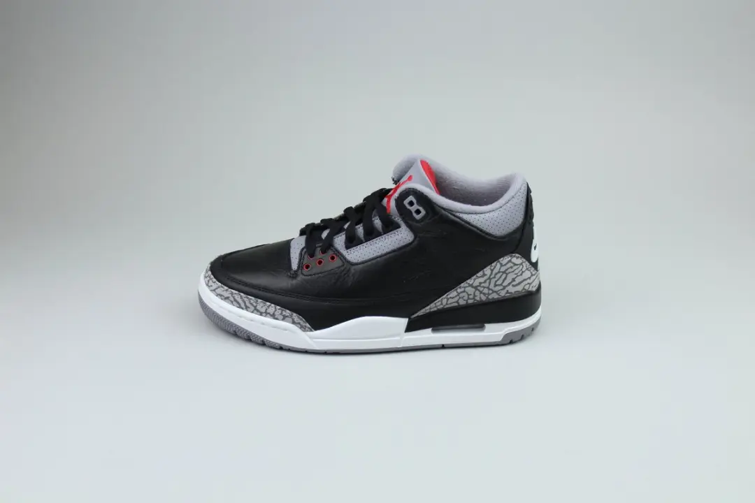 Air Jordan 3 Retro OG 'Black Cement' (2024) maat 48.5