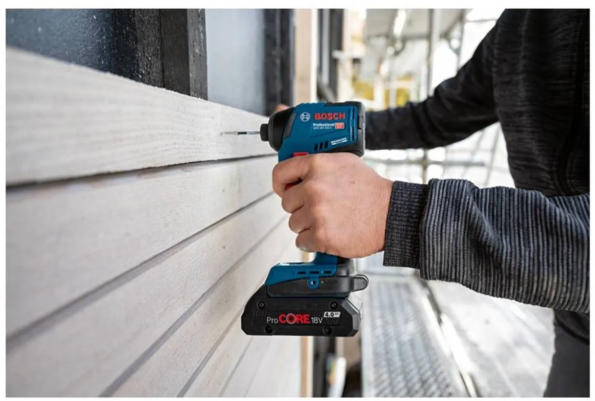 Bosch Professional GDR 18V-220 C Slagmoersleutel - 3 Snelheden - Incl. 2x Accu 5Ah & Lader - afbeelding 2 van 4