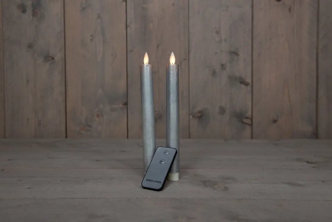 Anna's Collection Led Dinerkaarsen 2 Stuks - Zilver - 23cm