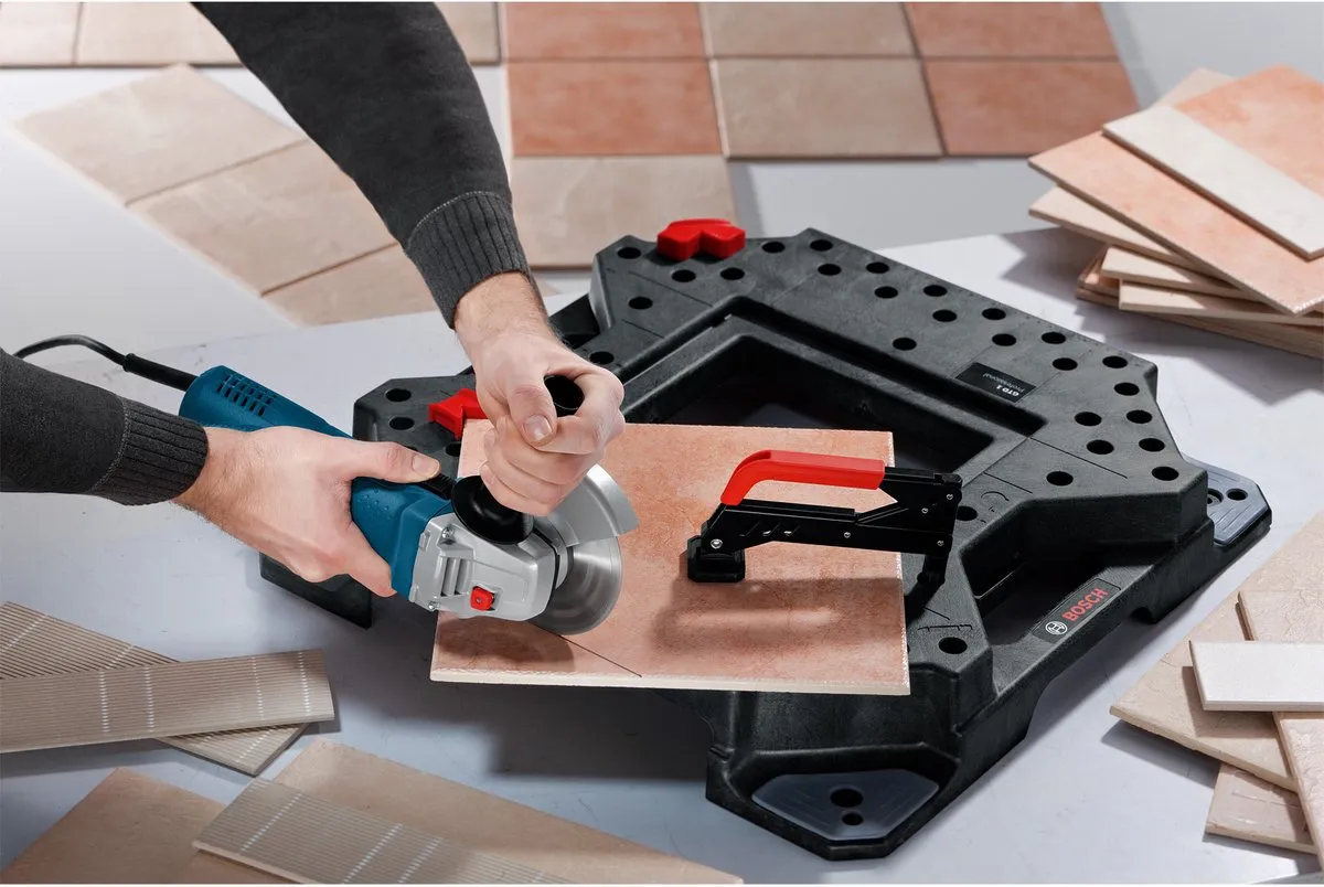 Bosch Professional GWS 7-115 E Haakse Slijper 720W