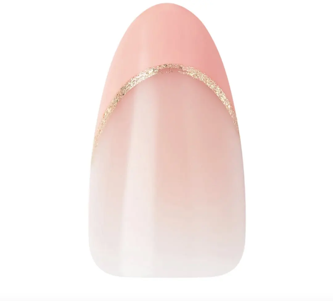Kiss Voguish Fantasy Éclatant Kunstnagels Peach French - 28 Stuks - afbeelding 4 van 5