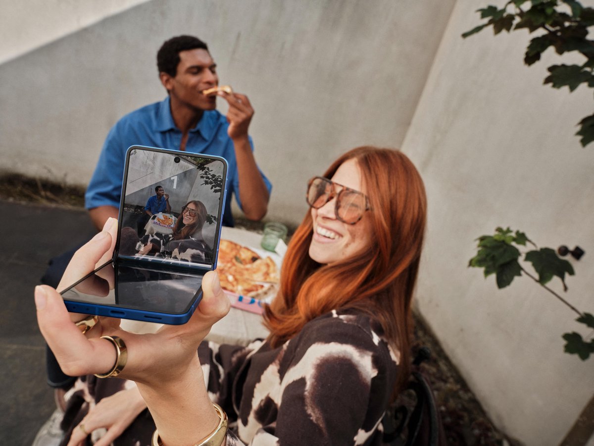 Samsung Galaxy Z Flip7 5G - 256GB - Coral Red + 1 Jaar extra garantie