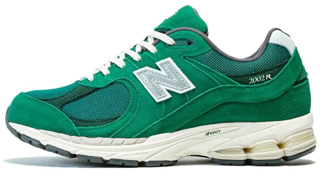 New Balance M2002r M Sneakers