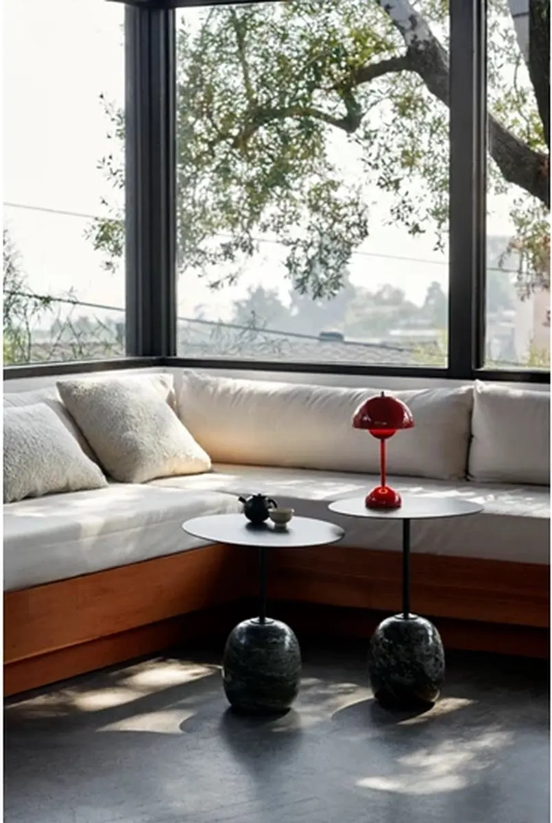 &Tradition Verner Panton Flowerpot VP9 Tafellamp - Rood - afbeelding 2 van 4