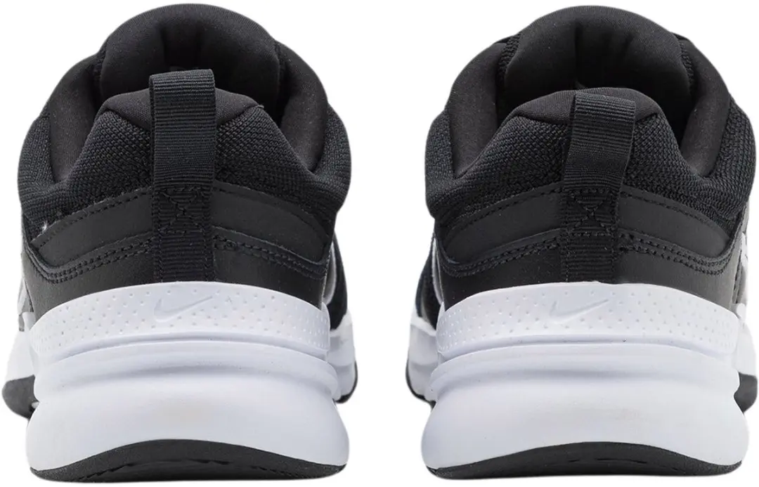 Nike Defy All Day DJ1196-002 Sportschoenen - 44 - Zwart