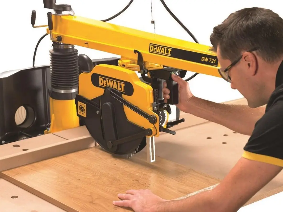 DeWALT DW721KN Radiaalzaagmachine