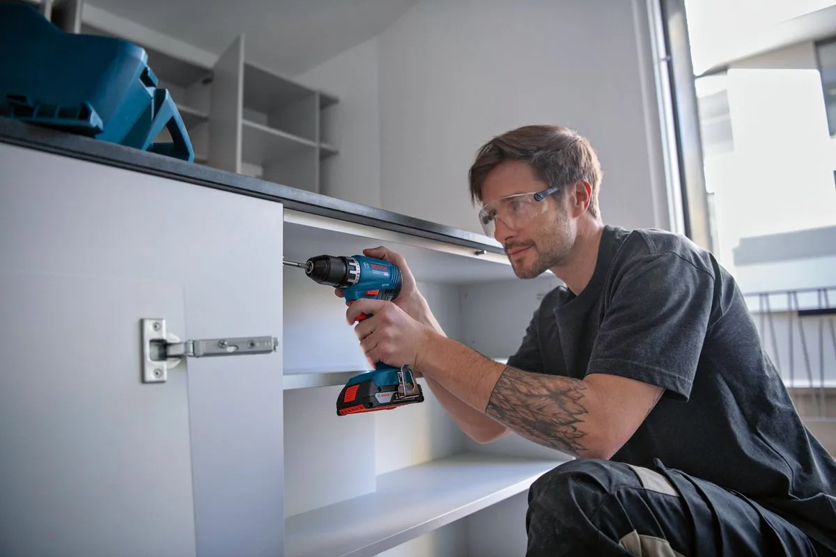 Bosch Professional GSR 18V-45 Accuschroefboormachine - 2x GBA 18V 2.0Ah - 82 Accessoires
