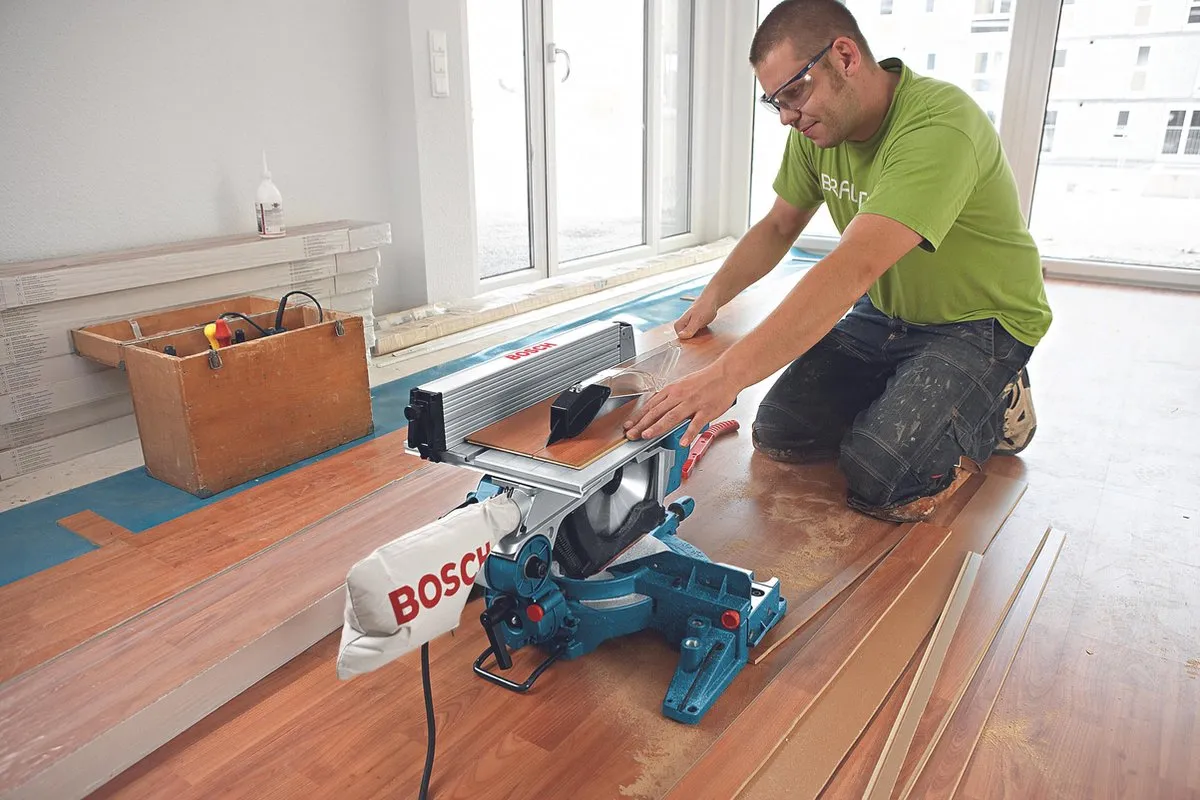 Bosch Professional GTM 12 JL Combinatiezaag 1800W - Hout