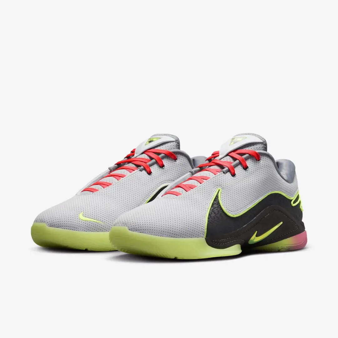 Nike LeBron 22