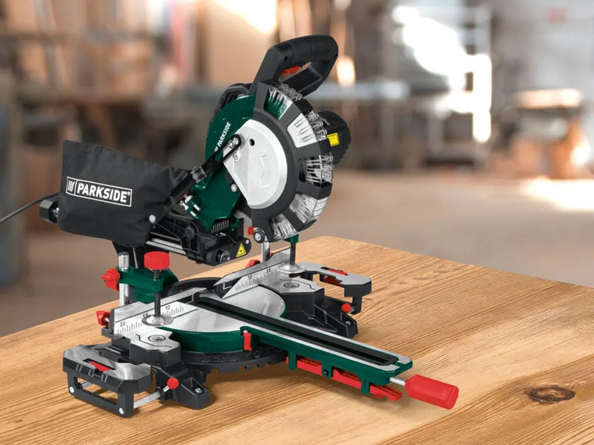 PARKSIDE Kap- en Verstekzaag 2000W - 210mm - 4800 tpm - afbeelding 3 van 6