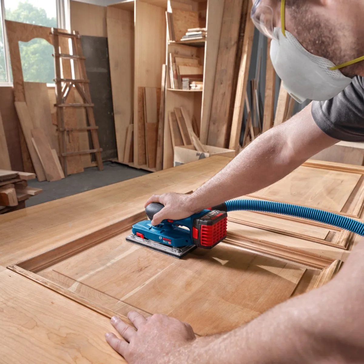 Bosch Professional GSS 18V-18 Accu-Schuurmachine - L-Boxx
