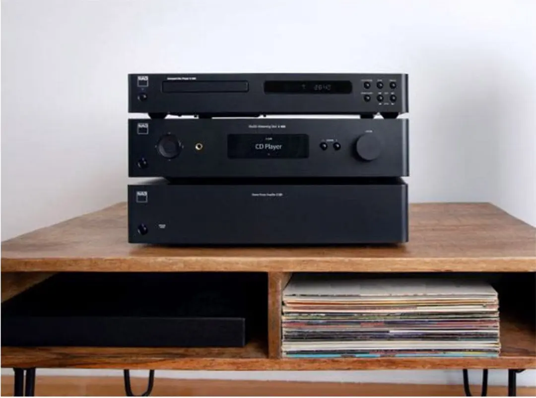NAD C 658 BluOS Streaming DAC - 185W - Zwart - afbeelding 2 van 4