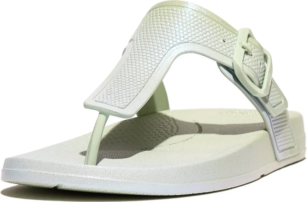 FitFlop FitFlop Iqushion Iridescent Adjustable Buckle Flip-Flops GROEN