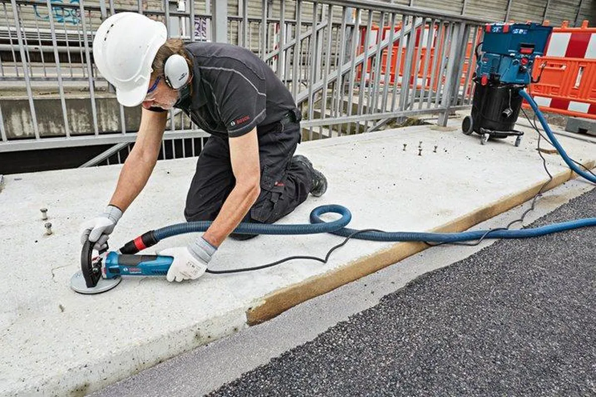 Bosch Professional GBR 15 CA Betonschuurmachine - 9300 r/min