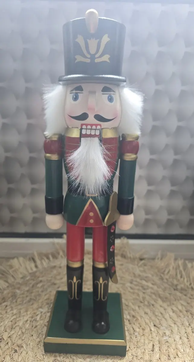 Klassieke kerst notenkraker pop / houten soldaat met sabel/groen/rood 35cm