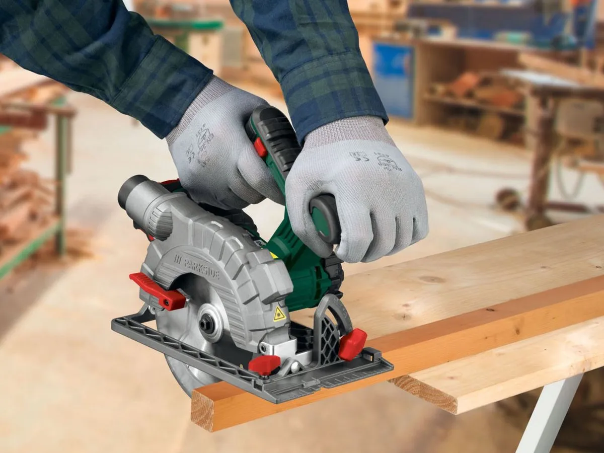 PARKSIDE Accu Handcirkelzaag 20V 150mm - 48mm Zaagdiepte - afbeelding 3 van 6