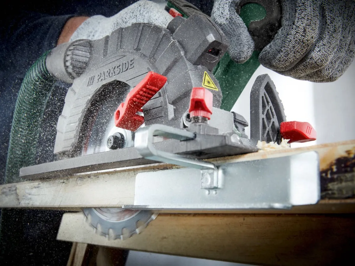PARKSIDE Accu Handcirkelzaag 20V 150mm - 48mm Zaagdiepte - afbeelding 6 van 6