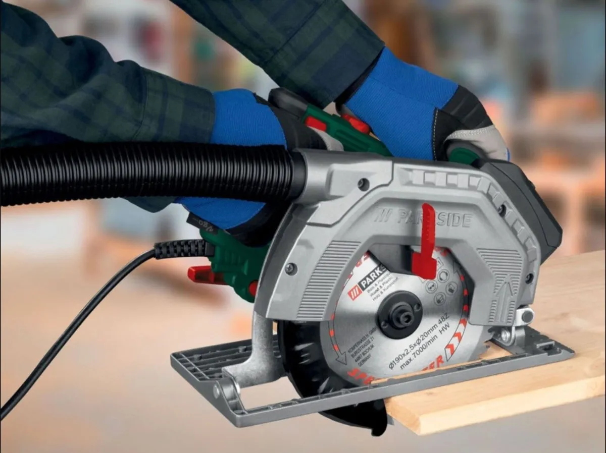 PARKSIDE Elektrische Handcirkelzaag 1350W - 2 Zaagbladen Ø190mm - afbeelding 6 van 6