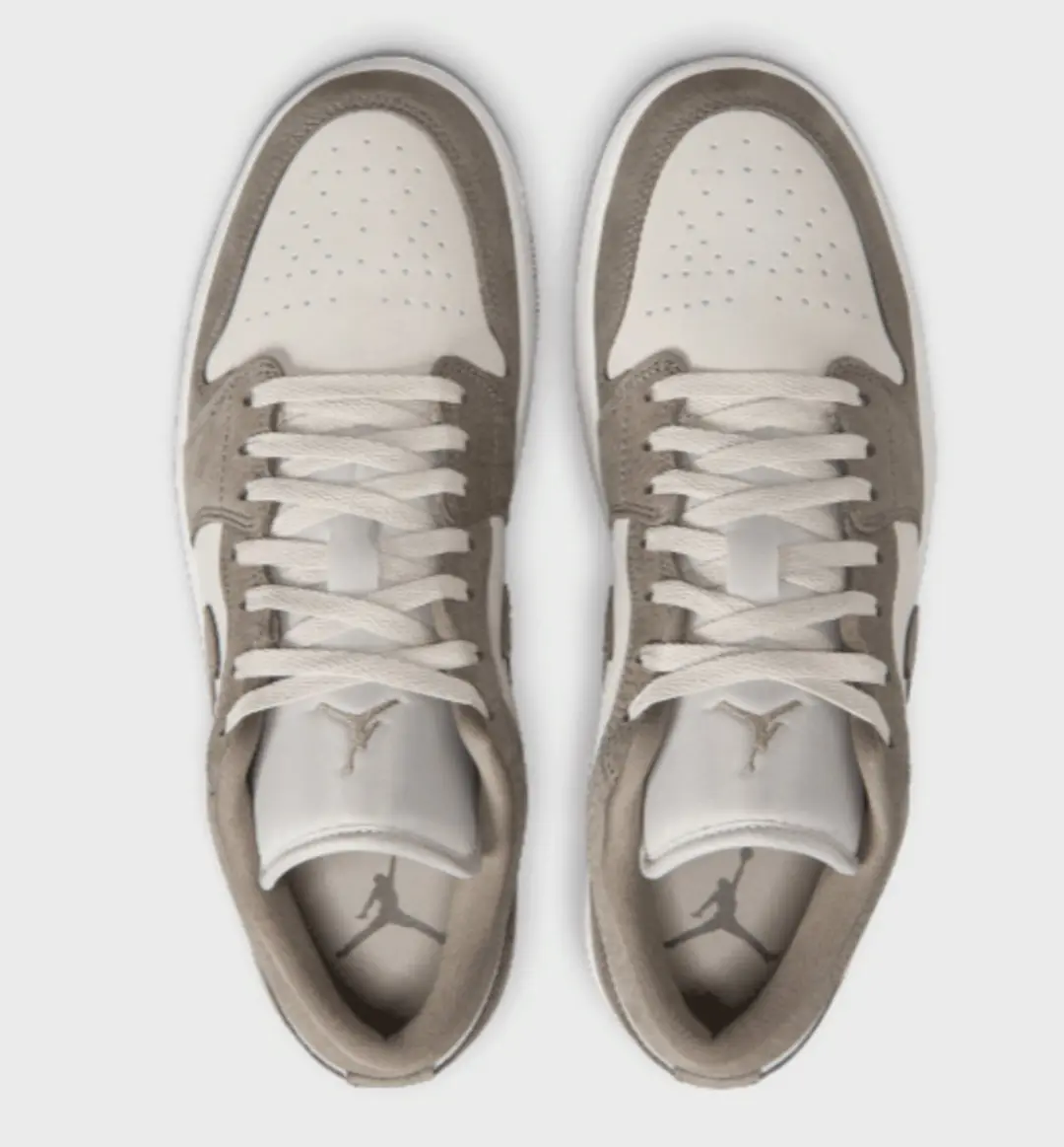 Nike Air Jordan 1 Low IU7552-040 - Olijfgrijs - Maat 42.5