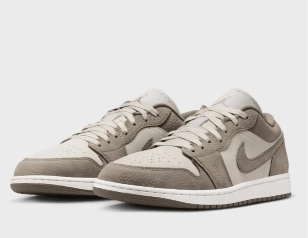 Nike Air Jordan 1 Low IU7552-040 - Olijfgrijs - Maat 42.5