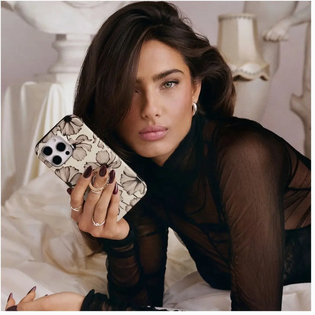 Burga Tough Backcover iPhone 18 Pro Max - Barely Yours