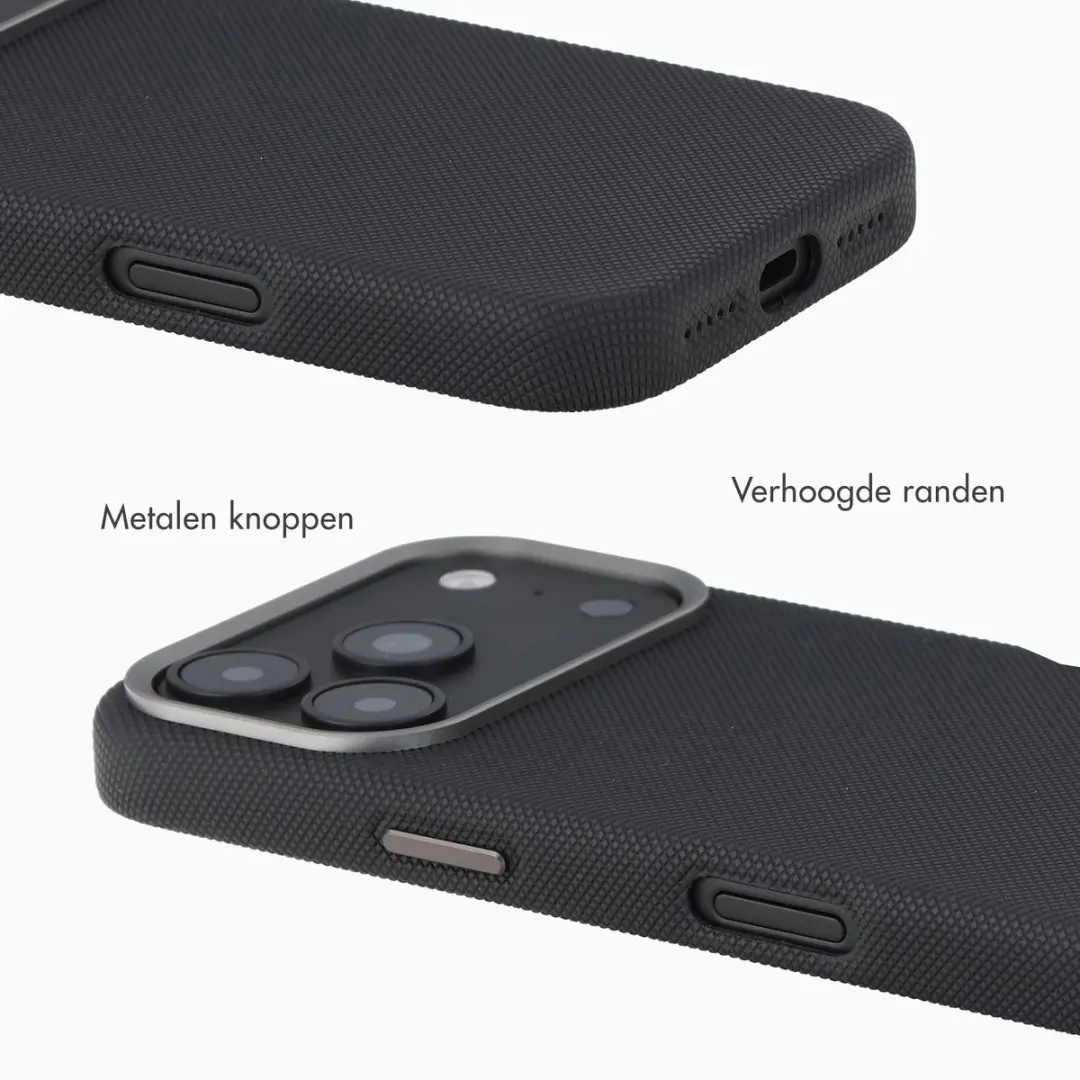 Accezz iPhone 17 Pro Max MagSafe Hoesje - Zwart - afbeelding 4 van 6