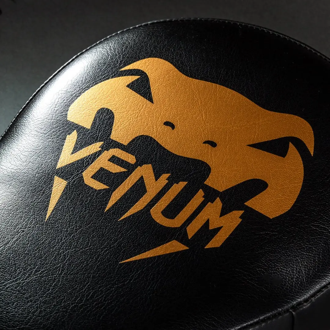 Venum Light Focus Mitts - Boksen/Kickboksen - One Size - Zwart/Goud - afbeelding 3 van 5