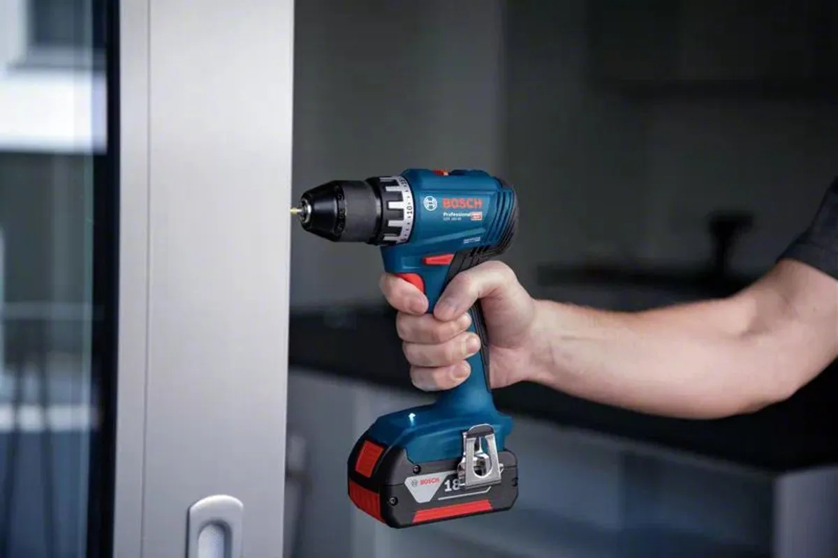 Bosch Professional GSR 18V-45 Accu Schroefboormachine - 2x 2.0Ah