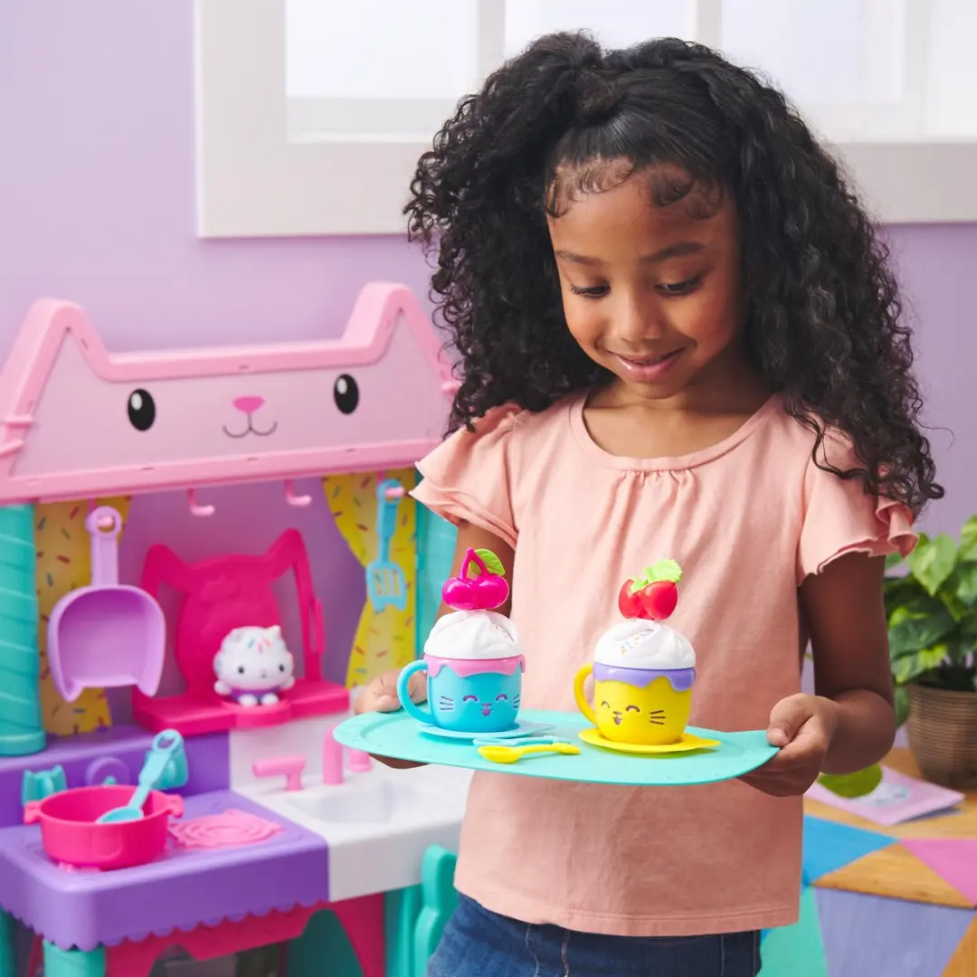 Spin Master Gabby’s Poppenhuis Spikkelfeest Serviceset - afbeelding 6 van 6