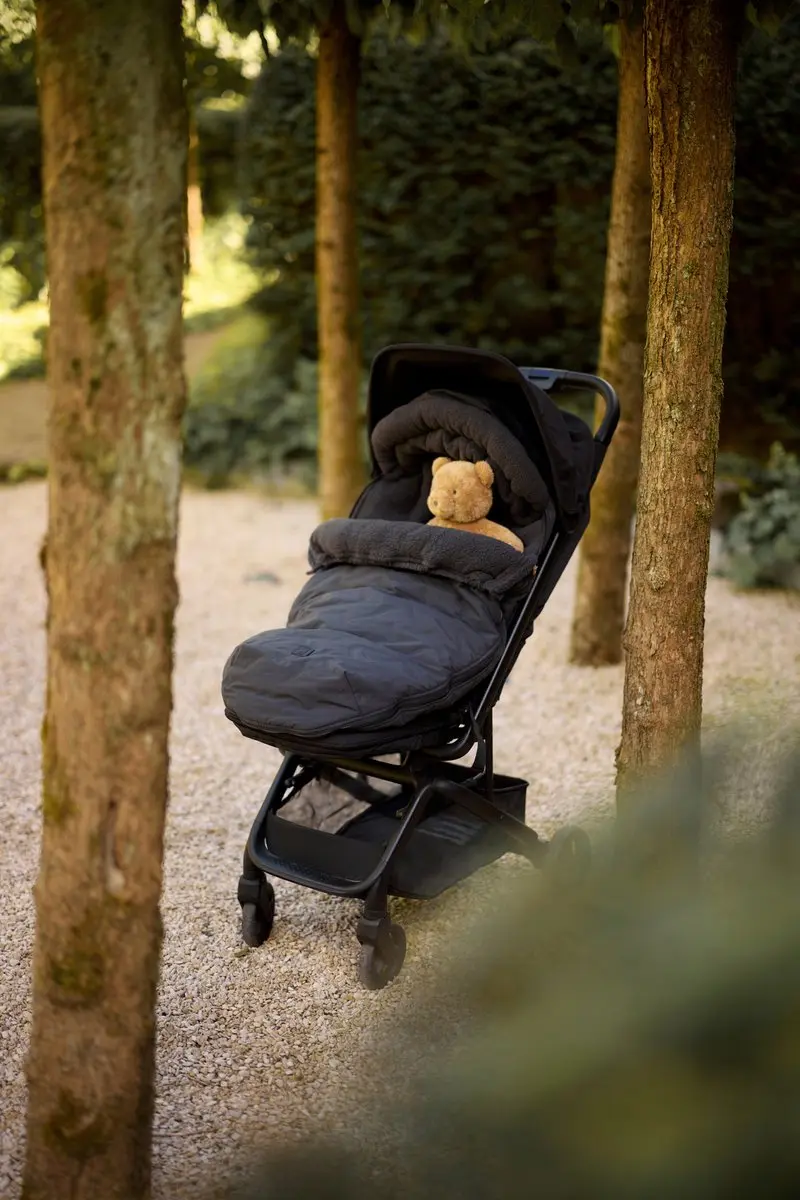 Jollein Embossed Voetenzak - Nearly Black - Autostoel/Kinderwagen - afbeelding 4 van 6